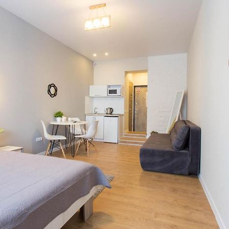 New Studio, Metro Yaroslava Mudroho And Universytet - Chernyshevska Str 95-3 Харьков Экстерьер фото