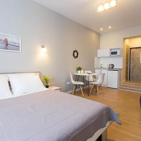 New Studio, Metro Yaroslava Mudroho And Universytet - Chernyshevska Str 95-3 Харьков Экстерьер фото