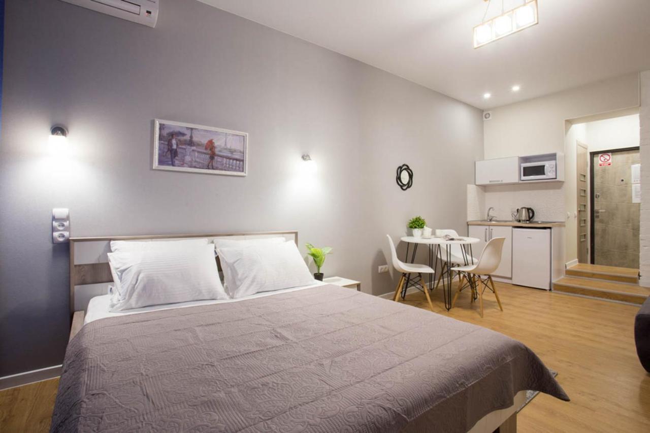 New Studio, Metro Yaroslava Mudroho And Universytet - Chernyshevska Str 95-3 Харьков Экстерьер фото