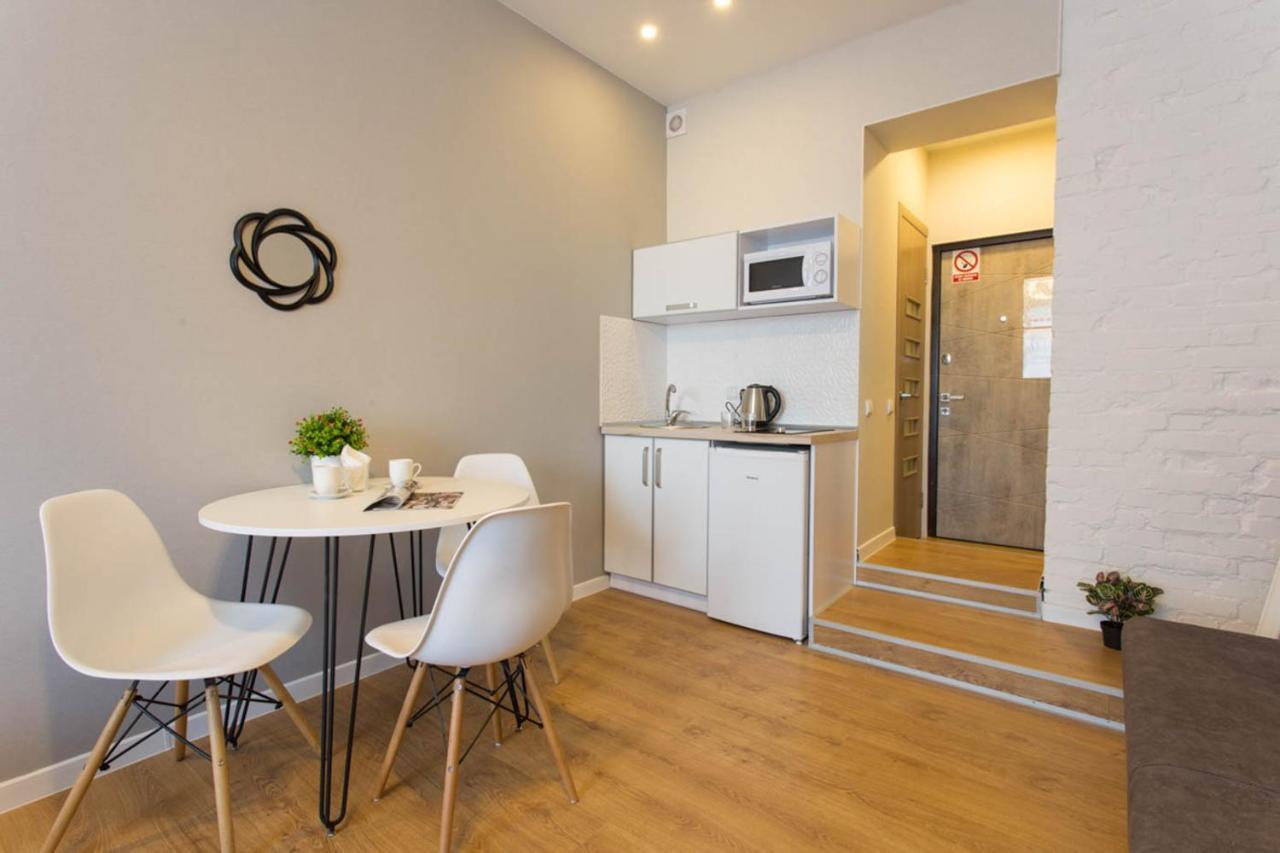 New Studio, Metro Yaroslava Mudroho And Universytet - Chernyshevska Str 95-3 Харьков Экстерьер фото