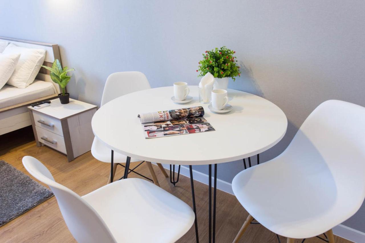 New Studio, Metro Yaroslava Mudroho And Universytet - Chernyshevska Str 95-3 Харьков Экстерьер фото