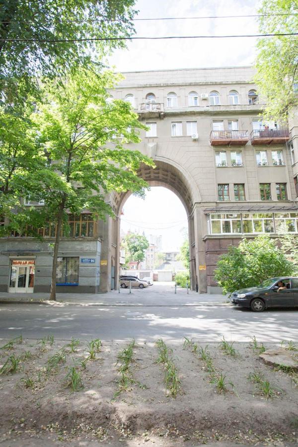 New Studio, Metro Yaroslava Mudroho And Universytet - Chernyshevska Str 95-3 Харьков Экстерьер фото